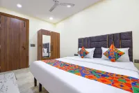 FabHotel Yash Residency - Yamuna Sports Complex Hotel in zona Cathedral Church of The Redemption