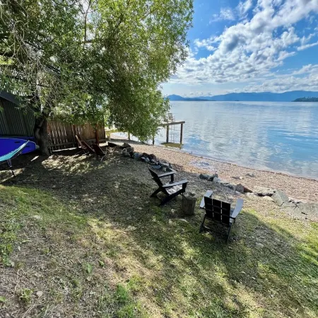 Lake Getaway in Sandpoint with Hot Tub