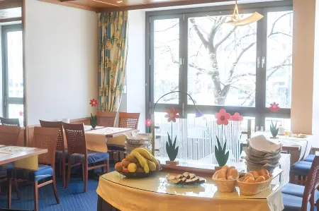 Hotel Daniel Отели рядом с достопримечательностью «Карлсплац»