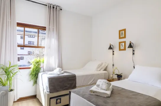 Capivari的3個帶壁爐的房間