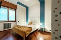 Blue Mood - by Myhomeincomo