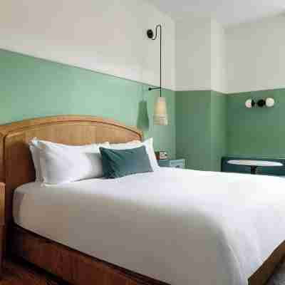The Drayton Hotel Savannah, Curio Collection by Hilton Rooms
