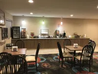 Econo Lodge - breakfast