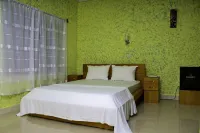 Big Apple D.E Hotel - Parkplatz