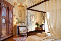 Chateau Colbert Hotels in Saint-Maurice-la-Fougereuse