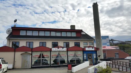 Kirkenes Hotel Отели в г. Киркенес