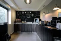 Le Fabreville Motel & Suites - breakfast