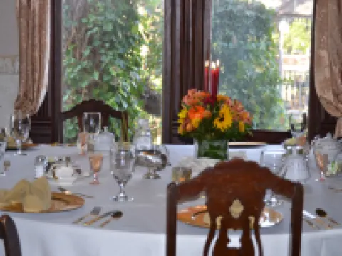 The Carleton House Hotels in Bonham