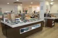 Hotel Apartamentos Pyr Fuengirola - breakfast