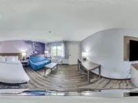 Clarion Pointe on the Lake Clarksville-South Hill West Hotels in Mecklenburg County