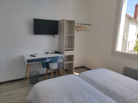 La Côte de Lumière Отели рядом с достопримечательностью «Camping Grand R»