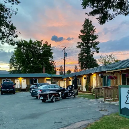 Evergreen Motel
