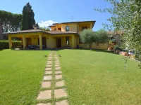 Apartment in Marsciano Perugia with Swimming Pool Отели рядом с достопримечательностью «Castello delle Forme di Marsciano»