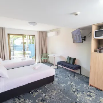 Currimundi Hotel Motel Отели рядом с достопримечательностью «Голден-Бич»