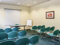 Ibis Braganca Hotel a Rabal