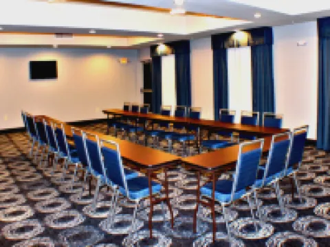 Holiday Inn Express & Suites BONHAM by IHG Hotels in Bonham