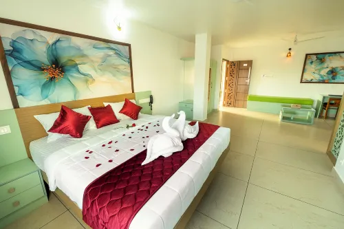 Hotel Eden Palace Hotels in Thrissur