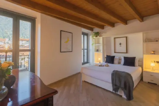 Luini 7 by Rent All Como