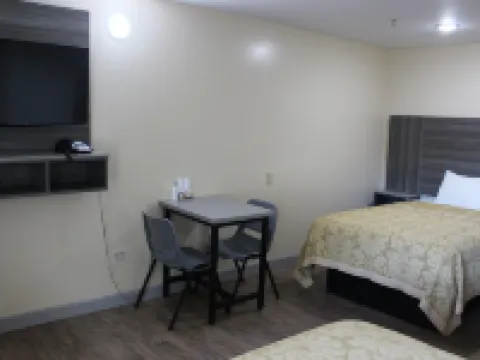 Homestead Inn Hotels in Canton