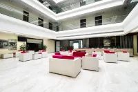 La Silver Leaf Hotel