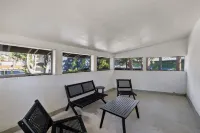 Brand New Boutique Stay - Stateline, Heavenly, Beach - South Lake Chalet