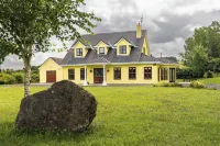 Large Country House, Sleeps 10, Family Friendly