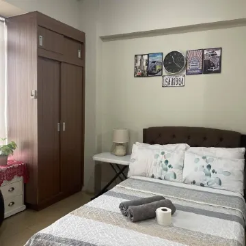 Henry & Adiche  Emperador Building