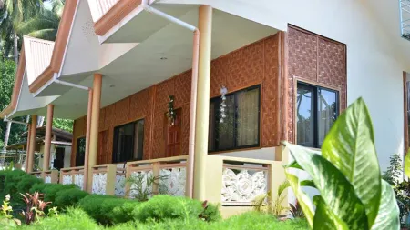 B&B Casa Absuelo Отели в г. Камигуин