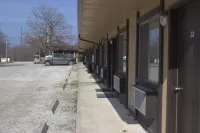 Hidden Lake Resort Hotels in Tom Township