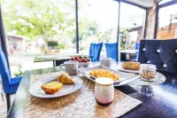 Refúgio Das Artes - servizio colazione
