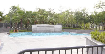 Anstay Deluxe in Starlake Daewoo Hotels in Quan Bac Tu Liem