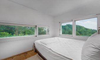 Yangyang Slowstay Pension