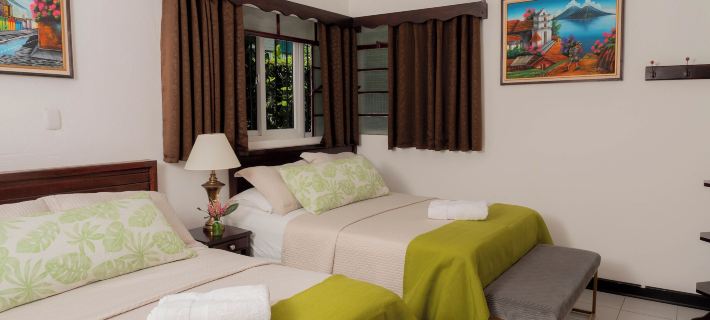 AMINA  Inn Hotels in Flores