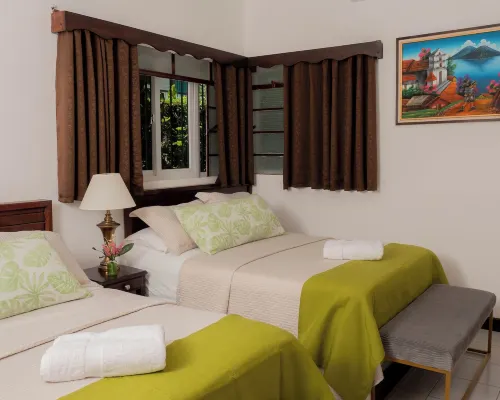 AMINA  Inn Hotels in Flores