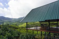 Wild Glamping Hotels in Medadumbara