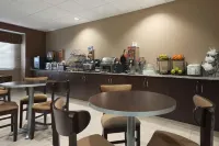 Microtel Inn & Suites by Wyndham Fairmont - Bintang 2