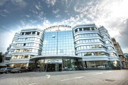 Crystal Palace Hotel Отели в г. Pipera