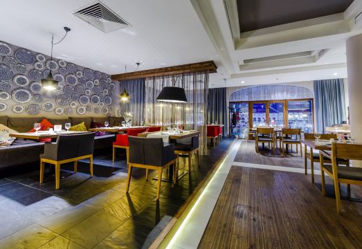 5. 브리스톨 트래디..