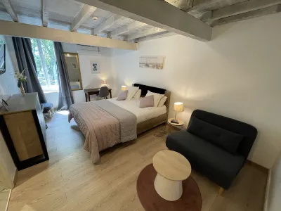 Hotel Mas de Galoffre Hotels in Bernis