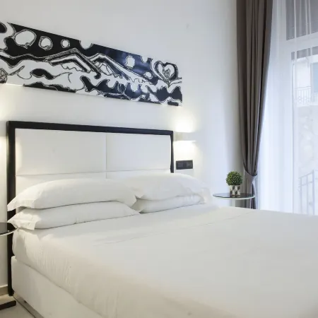 LHP Suite Napoli Parco Margherita Отели рядом с достопримечательностью «Борги ди Посиллипо»