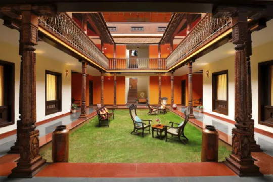 海伊薩拉村度假酒店