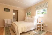 Little House Villa - Pensions