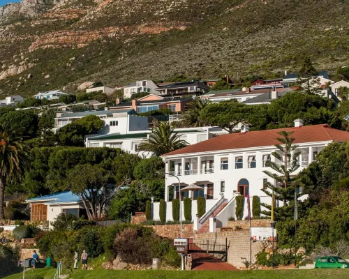 Whale View Manor & Spa Hotels near Long Beach