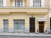 Hotel Pension Baronesse Hotels near Vienna City Hall