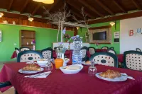 Villa Vacanze Paradiso - Oasi di Tranquillità Con Piscina e Giardino a 10 Min Dal Mare