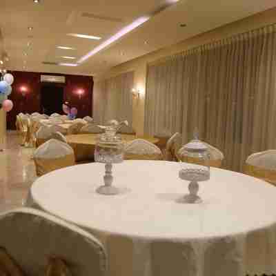Western Gate Residence Dining/Meeting Rooms