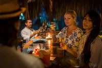 Turtle Inn by Francis Ford Coppola - ที่มีบาร์