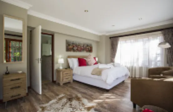 The Browns' - Luxury Suites