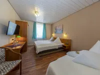 Landhotel Zum Niestetal Hotels near Forstfeld