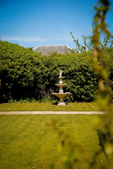 Glen Mhor Hotel at Uile-Bheist 'Brewstillery' Hotels in 